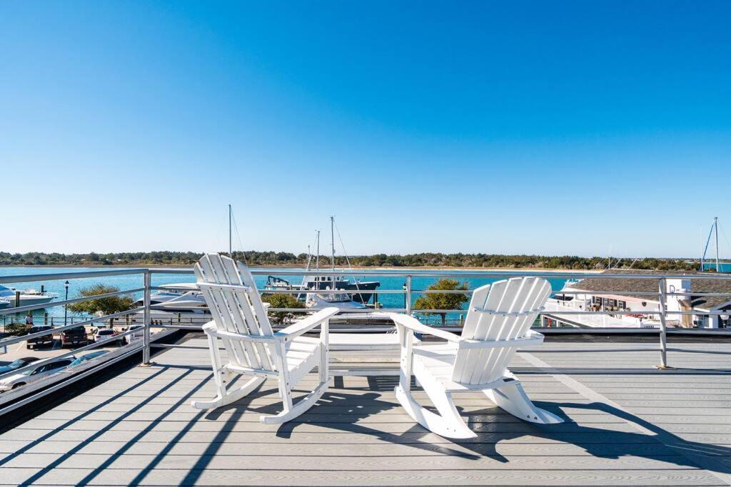 Why Knot Getaway...Rooftop With Waterview! Unit D Beaufort Bagian luar foto
