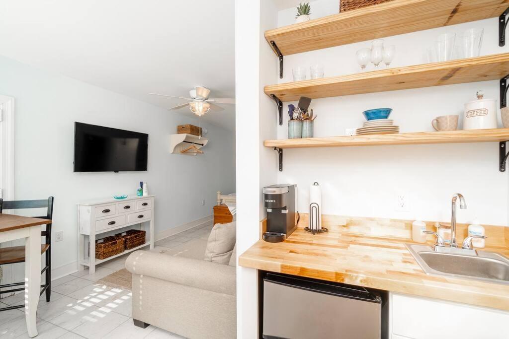 Why Knot Getaway...Rooftop With Waterview! Unit D Beaufort Bagian luar foto